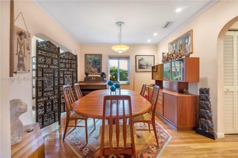Casa en venta en Miami, Florida, 6 dormitorios, 317.45 m2 № 2000390 - foto 12
