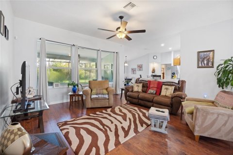 Casa en venta en Leesburg, Florida, 3 dormitorios, 196.49 m2 № 1916729 - foto 9