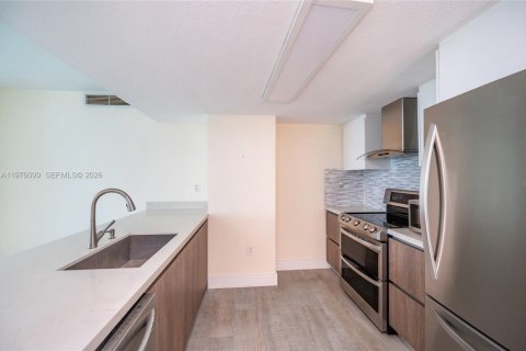 Купить кондоминиум в Майами, Флорида 2 спальни, 106.09м2, № 2040289 - фото 9