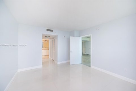 Купить кондоминиум в Майами, Флорида 2 спальни, 106.09м2, № 2040289 - фото 13