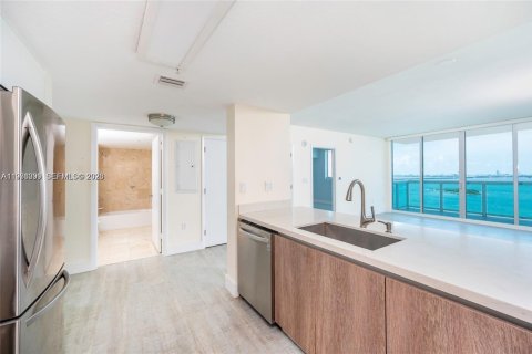 Купить кондоминиум в Майами, Флорида 2 спальни, 106.09м2, № 2040289 - фото 7