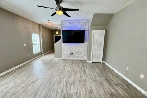 Touwnhouse à vendre à Plant City, Floride: 3 chambres, 146.04 m2 № 1785048 - photo 9