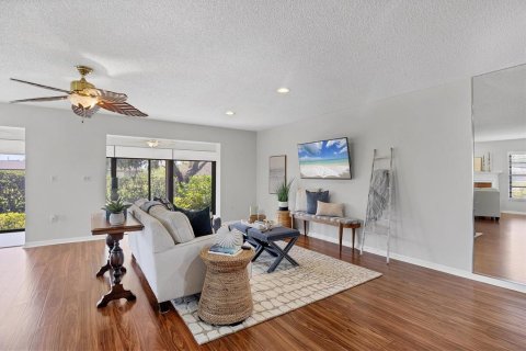 House in Sarasota, Florida 3 bedrooms, 212 sq.m. № 1661787 - photo 7