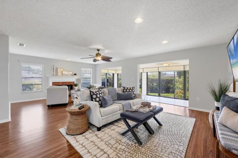 House in Sarasota, Florida 3 bedrooms, 212 sq.m. № 1661787 - photo 8