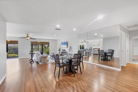 House in Sarasota, Florida 3 bedrooms, 212 sq.m. № 1661787 - photo 14