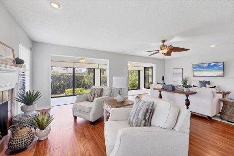 House in Sarasota, Florida 3 bedrooms, 212 sq.m. № 1661787 - photo 12