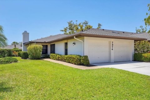House in Sarasota, Florida 3 bedrooms, 212 sq.m. № 1661787 - photo 2