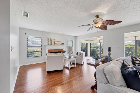 House in Sarasota, Florida 3 bedrooms, 212 sq.m. № 1661787 - photo 11