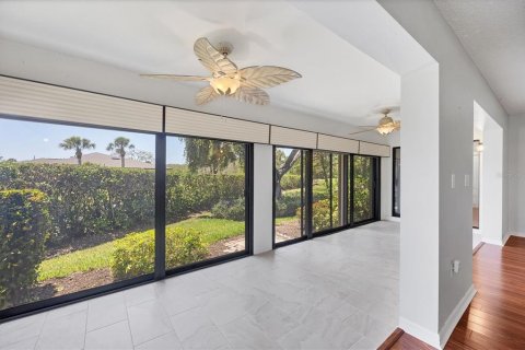 House in Sarasota, Florida 3 bedrooms, 212 sq.m. № 1661787 - photo 30