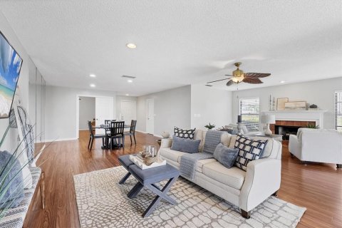 House in Sarasota, Florida 3 bedrooms, 212 sq.m. № 1661787 - photo 9