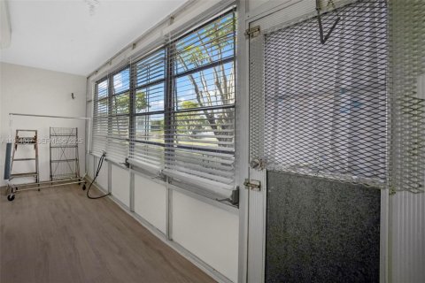 Купить кондоминиум в Майами-Гарденс, Флорида 1 спальня, 64.2м2, № 1984247 - фото 24