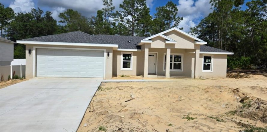 House in Citrus Springs, Florida 3 bedrooms, 138.05 sq.m. № 1787390