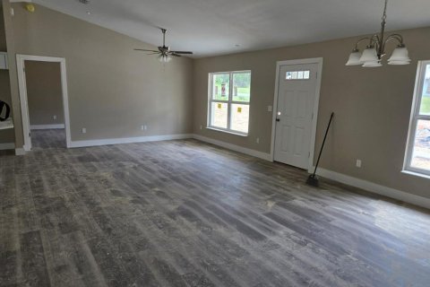 House in Citrus Springs, Florida 3 bedrooms, 138.05 sq.m. № 1787390 - photo 5
