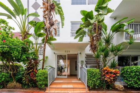 Apartment in Miami Beach, Florida 1 bedroom, 54.81 sq.m. № 1941454 - photo 7