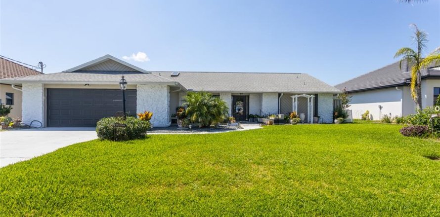 Casa en Palm Coast, Florida 3 dormitorios, 180.14 m2 № 1853131