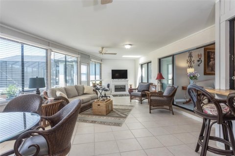 Casa en venta en Palm Coast, Florida, 3 dormitorios, 180.14 m2 № 1853131 - foto 19