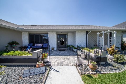 Casa en venta en Palm Coast, Florida, 3 dormitorios, 180.14 m2 № 1853131 - foto 2