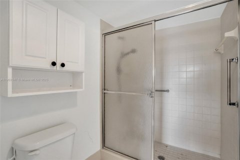 Condo in Pembroke Pines, Florida, 2 bedrooms  № 1953605 - photo 24