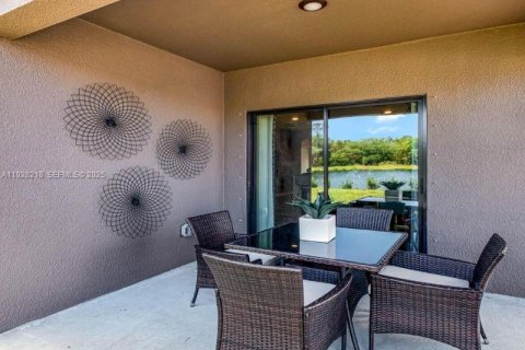 Купить виллу или дом в Сент-Луси, Флорида 4 спальни, 169.73м2, № 1991346 - фото 17