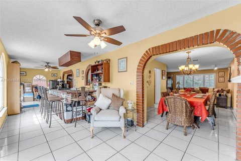 Купить виллу или дом в Майами, Флорида 4 спальни, 272.76м2, № 2006375 - фото 13