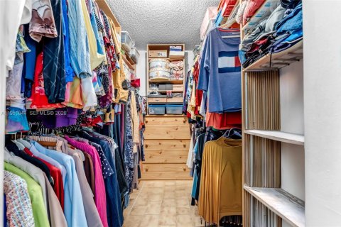 Купить виллу или дом в Майами, Флорида 4 спальни, 272.76м2, № 2006375 - фото 22