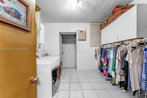 Купить виллу или дом в Майами, Флорида 4 спальни, 272.76м2, № 2006375 - фото 15