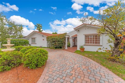 Купить виллу или дом в Майами, Флорида 4 спальни, 272.76м2, № 2006375 - фото 2