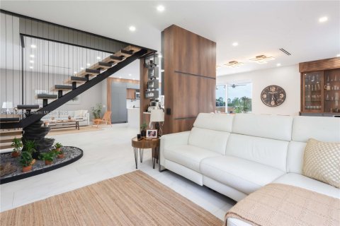 Casa en venta en Weston, Florida, 5 dormitorios, 248.23 m2 № 1776456 - foto 17
