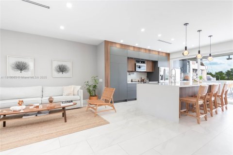 Casa en venta en Weston, Florida, 5 dormitorios, 248.23 m2 № 1776456 - foto 9