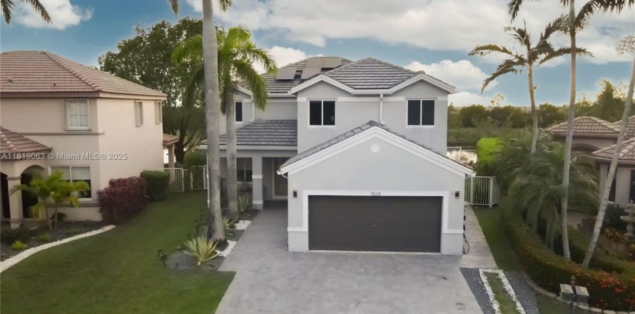 Casa en Weston, Florida 5 dormitorios, 248.23 m2 № 1776456