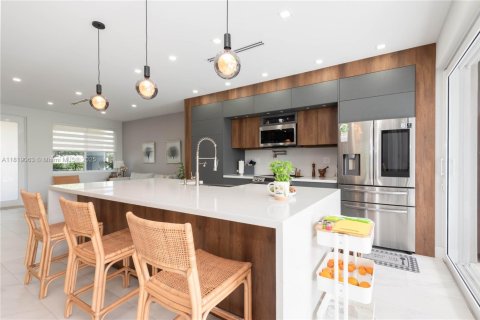 Casa en venta en Weston, Florida, 5 dormitorios, 248.23 m2 № 1776456 - foto 11