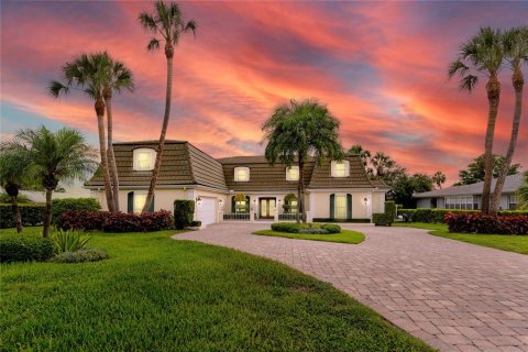 House in Largo, Florida 6 bedrooms, 481.05 sq.m. № 1780618 - photo 1