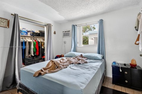 Villa ou maison à vendre à Hialeah, Floride: 5 chambres, 137.96 m2 № 1852239 - photo 19