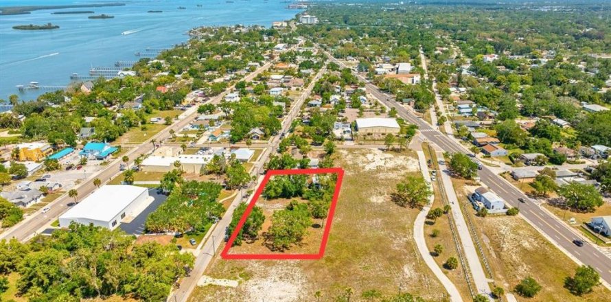 Land in Clearwater, Florida № 2101895