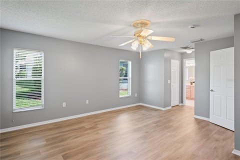House in Hudson, Florida 3 bedrooms, 169.92 sq.m. № 1800108 - photo 21