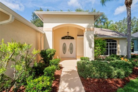 House in Hudson, Florida 3 bedrooms, 169.92 sq.m. № 1800108 - photo 3