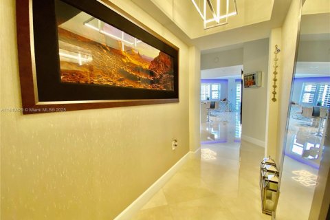 Copropriété à vendre à Aventura, Floride: 3 chambres, 148.64 m2 № 1958503 - photo 2