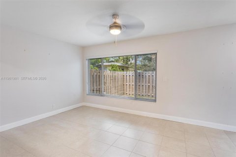House in Oakland Park, Florida 3 bedrooms, 125.42 sq.m. № 2024696 - photo 25