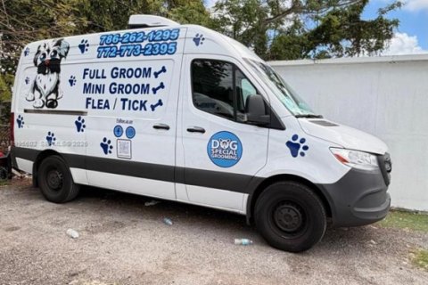 Commercial property in Cutler Bay, Florida № 2063799 - photo 5