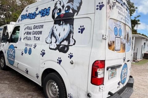 Commercial property in Cutler Bay, Florida № 2063799 - photo 6