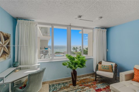 Copropriété à louer à Sunny Isles Beach, Floride: 1 chambre, 63.17 m2 № 1949055 - photo 14