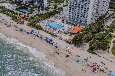 Copropriété à louer à Sunny Isles Beach, Floride: 1 chambre, 63.17 m2 № 1949055 - photo 3