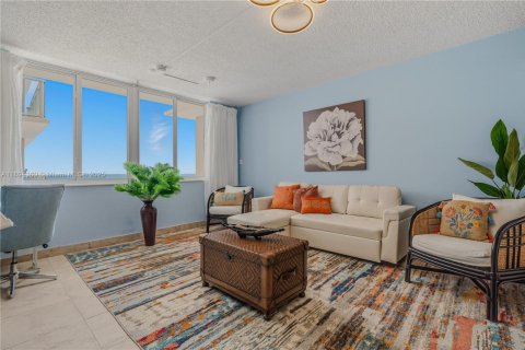 Copropriété à louer à Sunny Isles Beach, Floride: 1 chambre, 63.17 m2 № 1949055 - photo 6