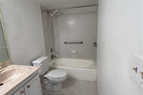 Apartment in Miami, Florida 2 bedrooms, 84.17 sq.m. № 1952456 - photo 14