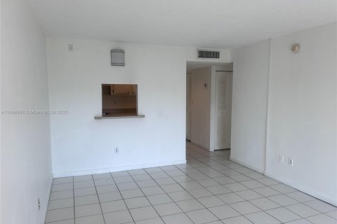 Apartment in Miami, Florida 2 bedrooms, 84.17 sq.m. № 1952456 - photo 29