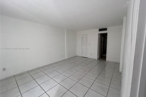 Apartment in Miami, Florida 2 bedrooms, 84.17 sq.m. № 1952456 - photo 5
