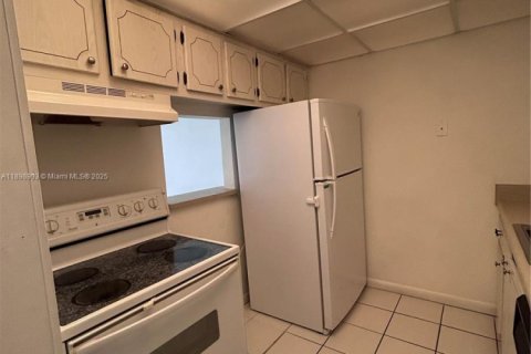 Apartment in Miami, Florida 2 bedrooms, 84.17 sq.m. № 1952456 - photo 3