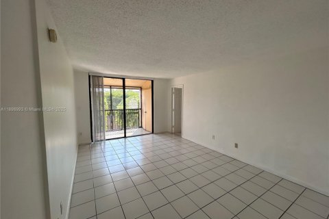 Apartment in Miami, Florida 2 bedrooms, 84.17 sq.m. № 1952456 - photo 25
