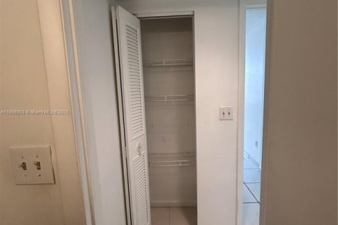 Apartment in Miami, Florida 2 bedrooms, 84.17 sq.m. № 1952456 - photo 22