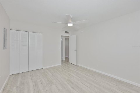 Купить кондоминиум в Сан-Сити-Центр, Флорида 5 комнат, 89.19м2, № 2207679 - фото 25